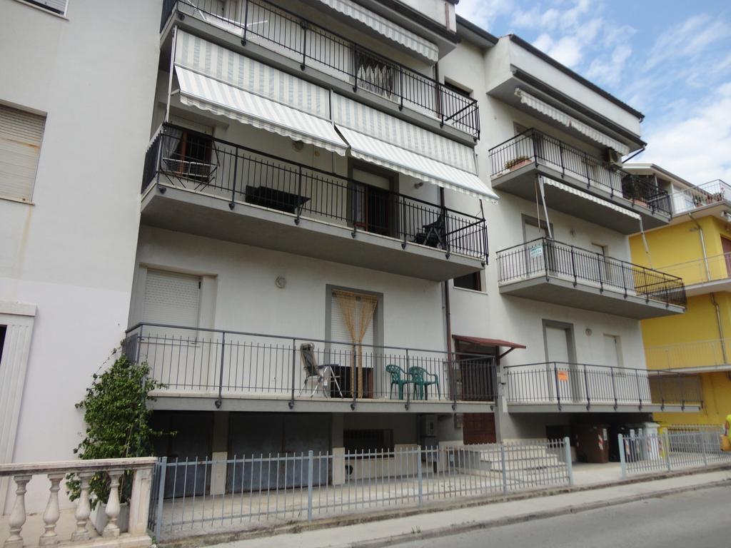 Via Pesaro A/C Marcelli Exterior photo
