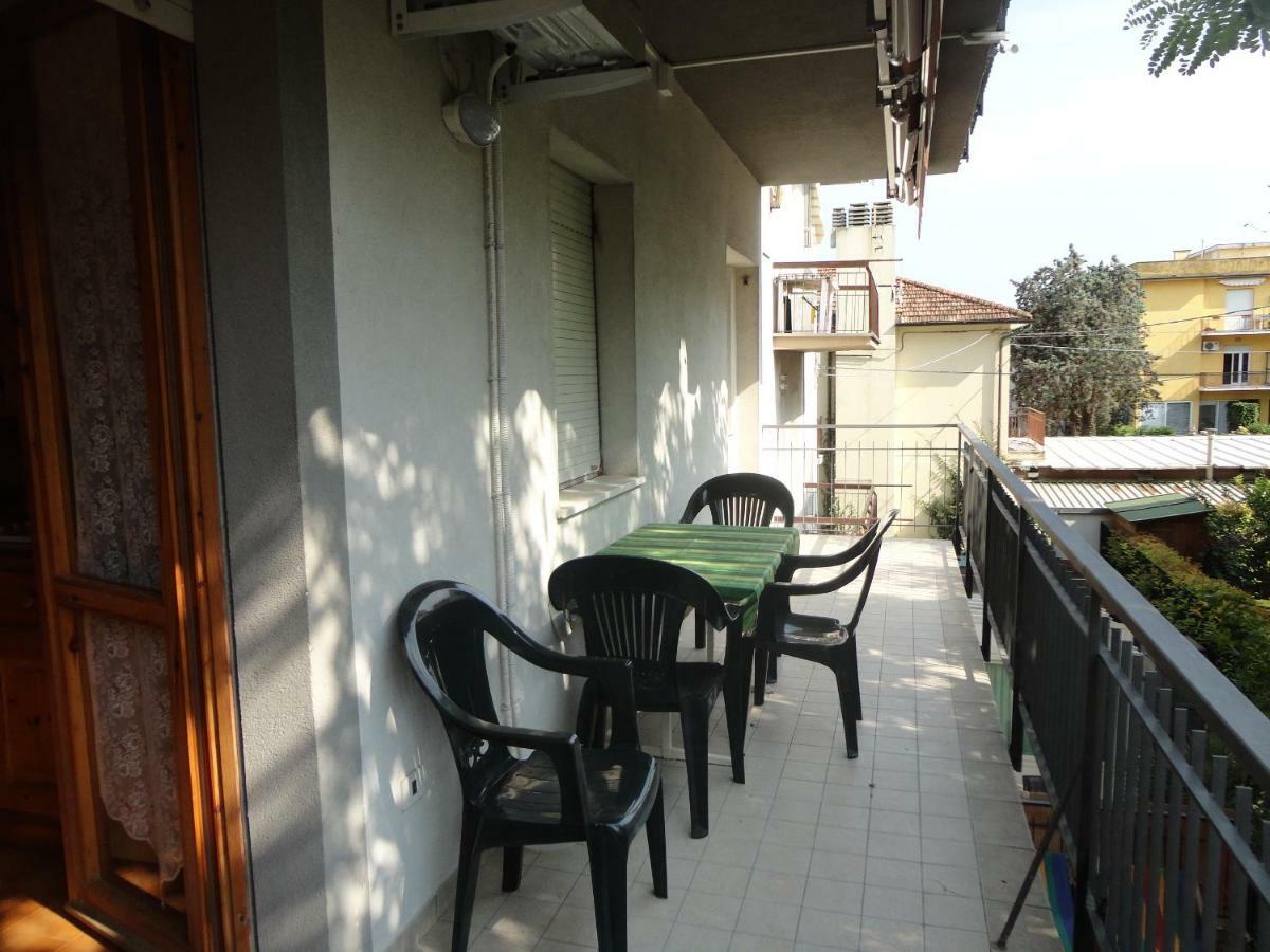 Via Pesaro A/C Marcelli Exterior photo
